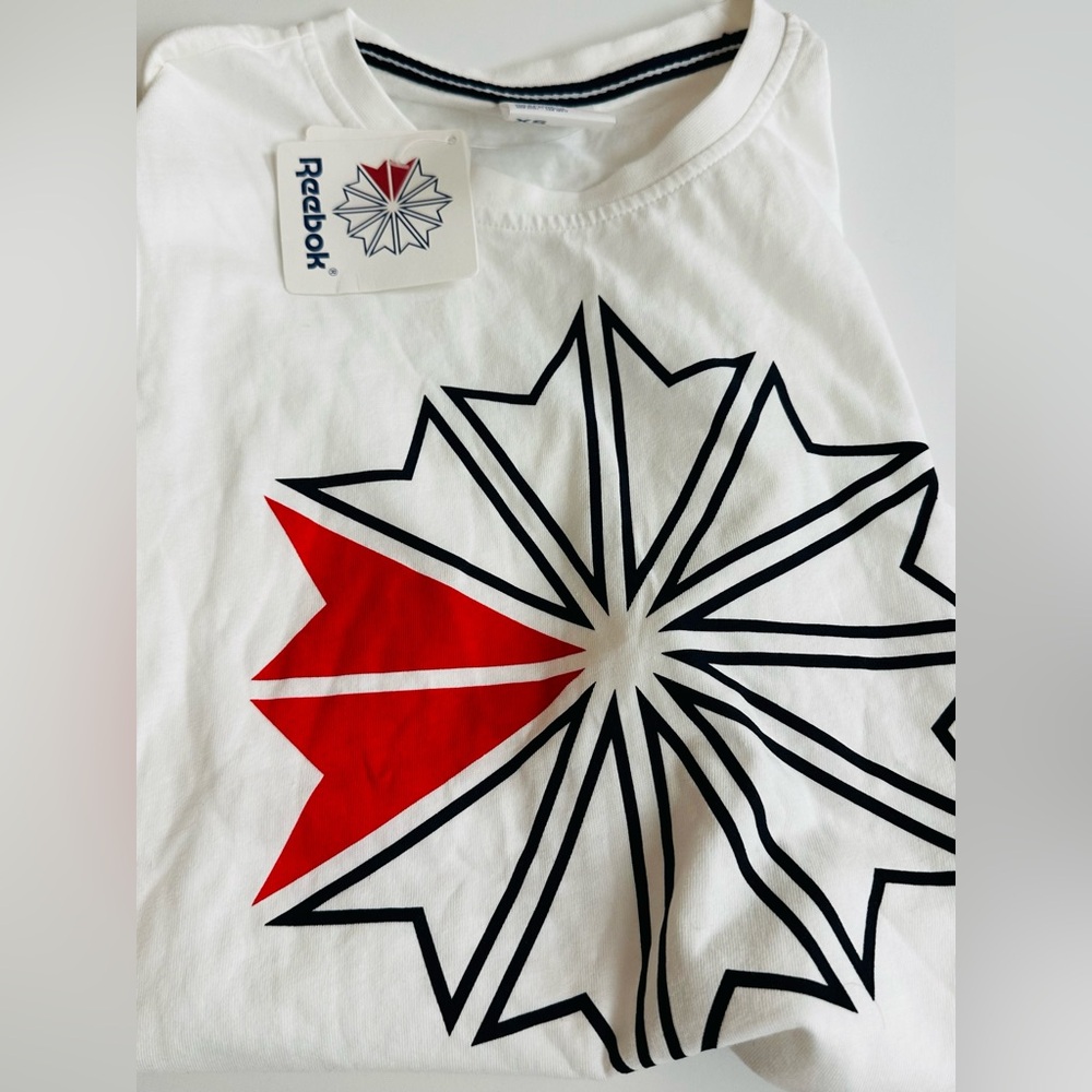 Reebok White and Red Graphic Tee, cotton, size XS, NWT